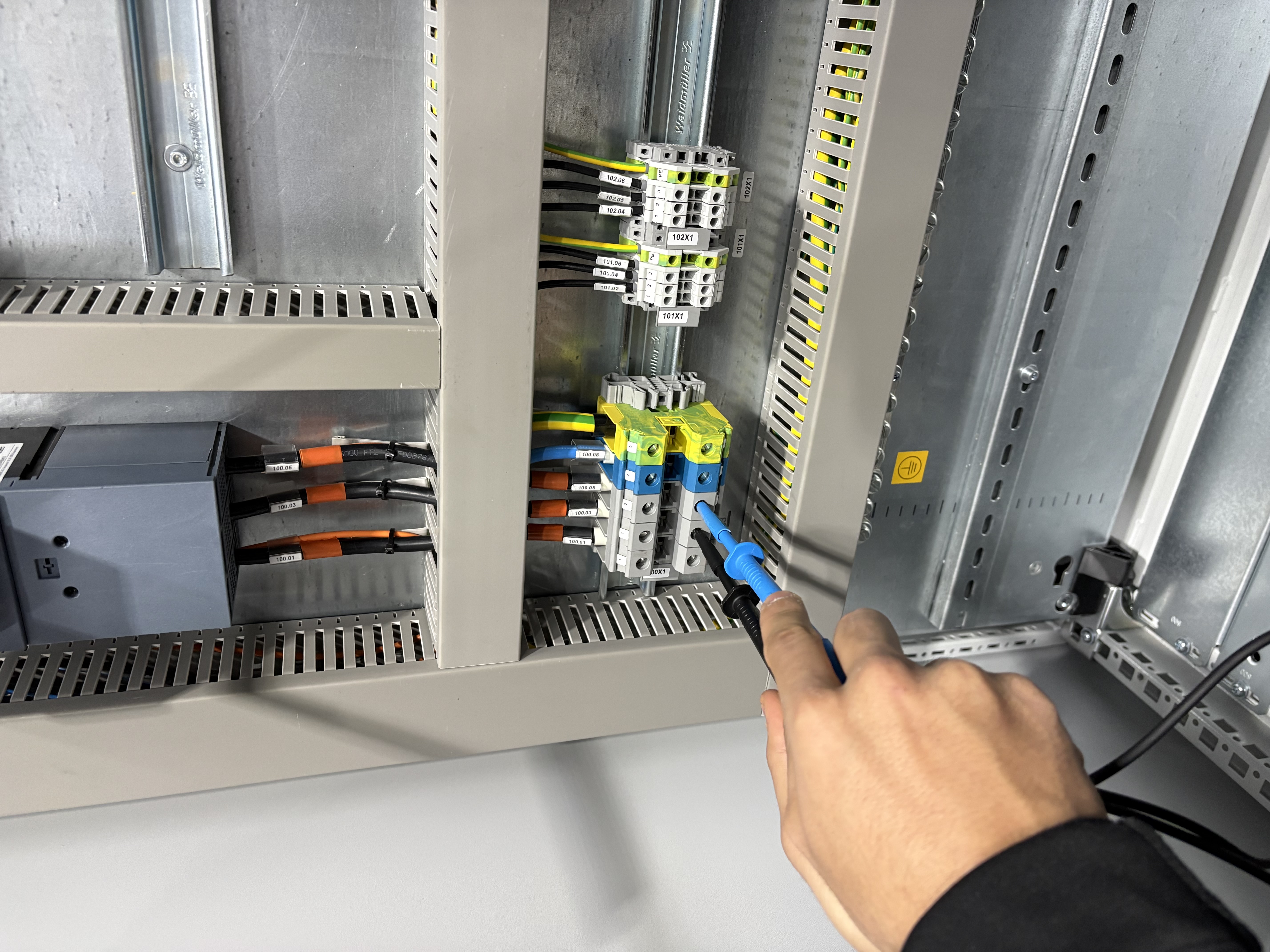Instalación eléctrica, foto 4 de 4